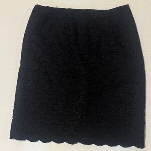 Peter Nygard,Chic Black Lace Pencil Skirt